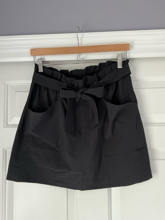 Athleta Dresses & Skirts - Athleta Black Skyline Belted Tie Waist PaperBag Skirt/Skort 6